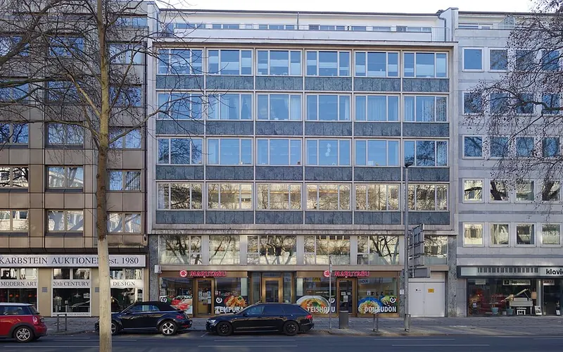 Außenansicht des Restaurants Maruyasu in der Immermannstraße.