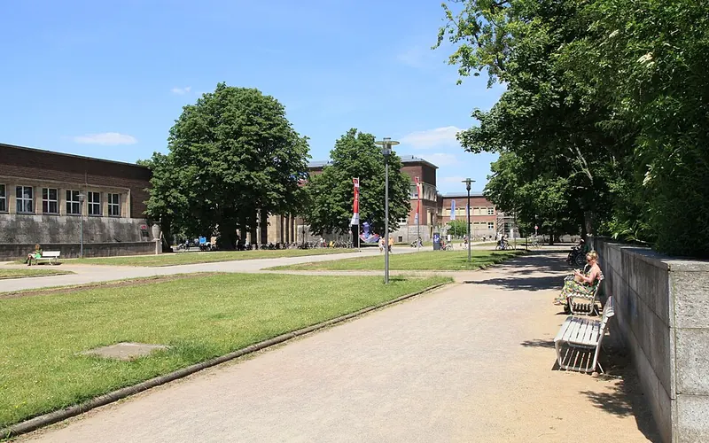 Das Museum Kunstpalast am Ehrenhof in Düsseldorf.