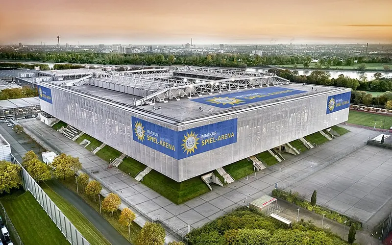 Außenansicht der Merkur Spiel-Arena in Düsseldorf.